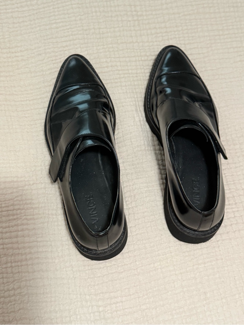 Vince vintage chunky Black womens sz 8.5 Leather Slip-On Loafers lightweight